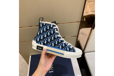 DR B23 Sneakers