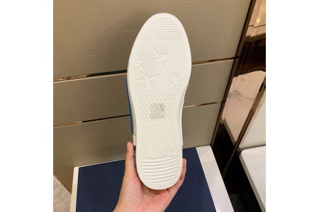 DR B23 Sneakers - Image 6