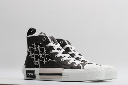 DR B23 Sneakers - Image 5