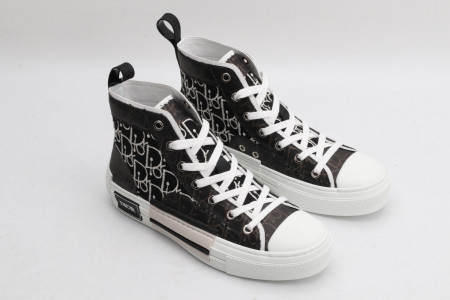 DR B23 Sneakers - Image 7