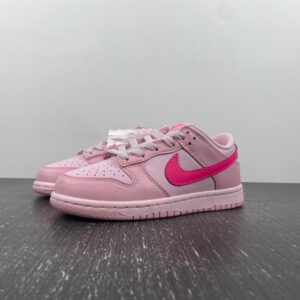 Nike Dunk Low Triple Pink