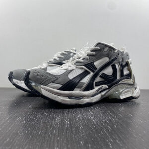 BLCG RUNNER SNEAKER 772774 W3RNY 9012