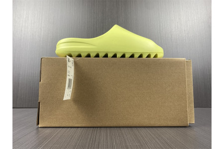 Adidas Yeezy Slide Green GX6138 - Image 3
