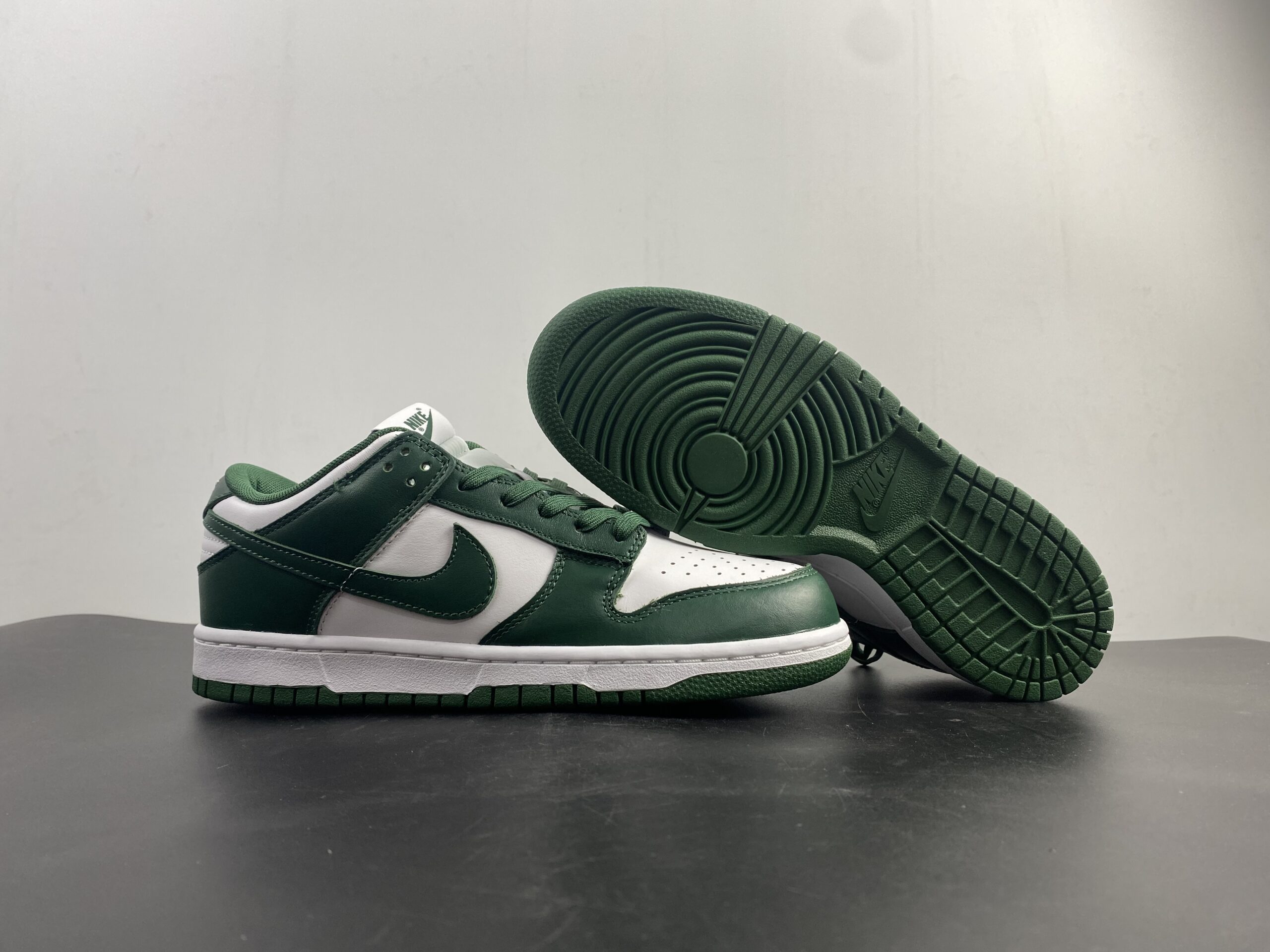 Nike Dunk Low Michigan State - Image 16