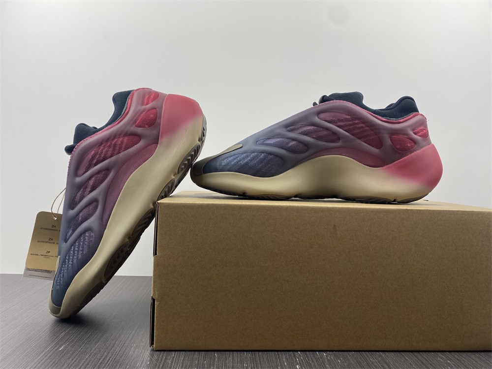 Adidas Yeezy 700 V3 Fade Carbon GW1814 - Image 4