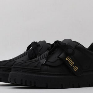 DR SNEAKER