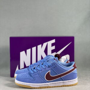 Nike SB Dunk Low Philadelphia Phillies