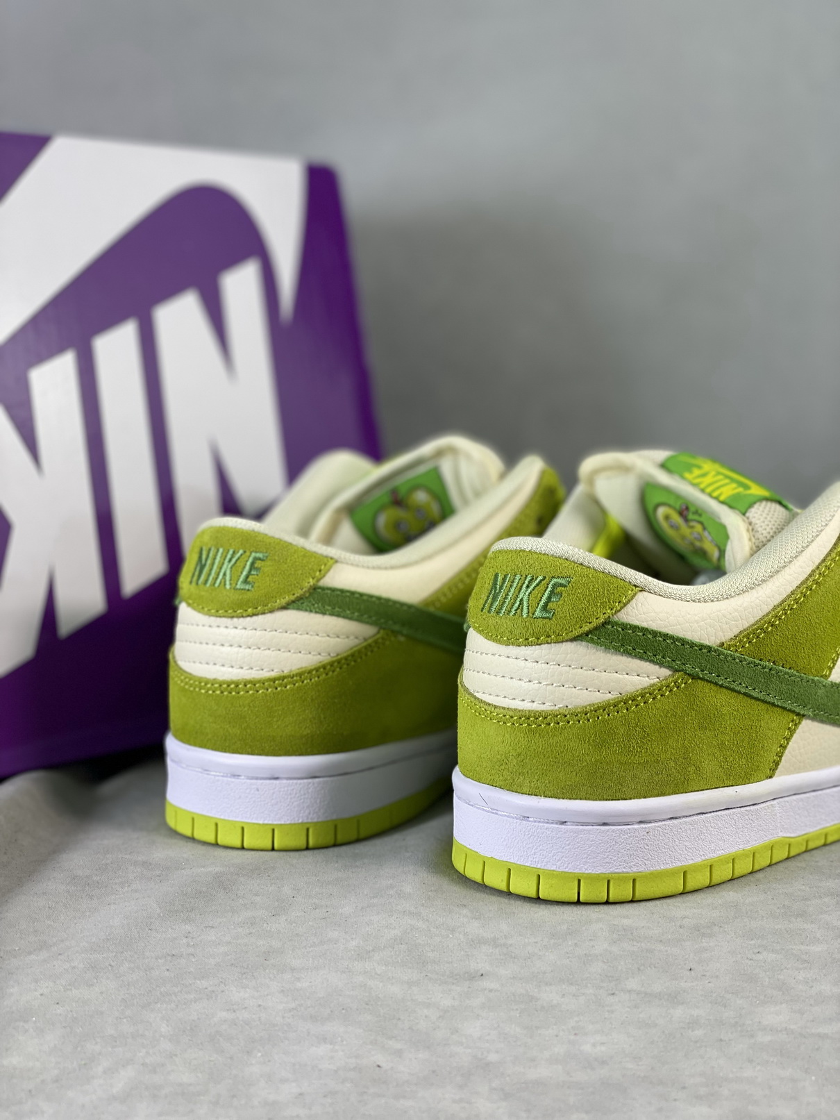 Nike SB Dunk Low Green Apple - Image 7