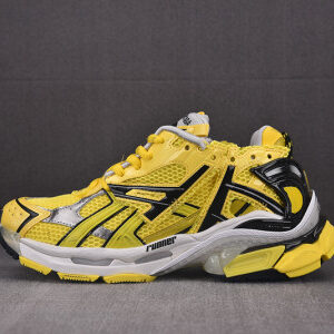 BLCG RUNNER SNEAKER 677403 W2RD3 0510