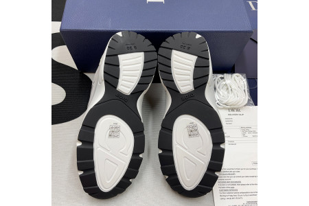 DR B30 Sneakers - Image 6