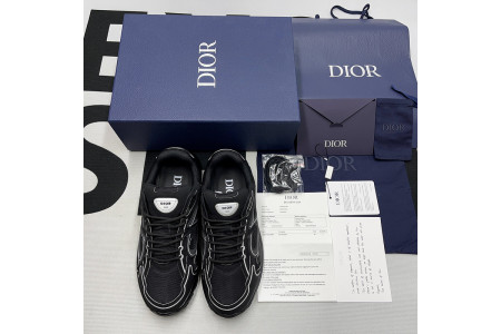 DR B30 Sneakers - Image 9