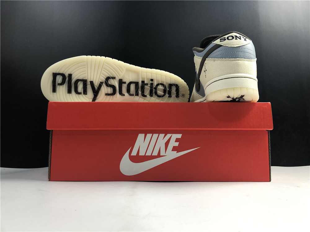 Nike Dunk Low Travis Scott X Playstation - Image 2