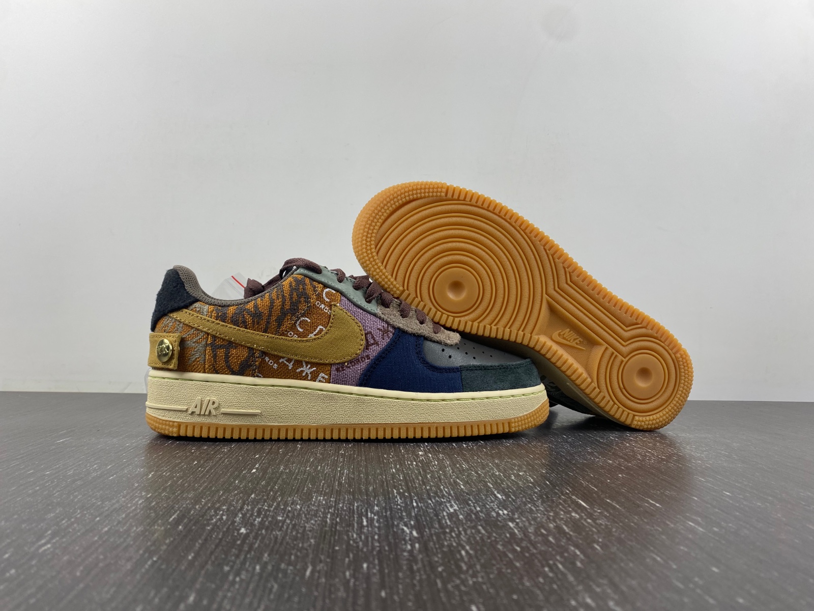 Nike Air Force 1 Low Travis Scott Cactus Jack - Image 7