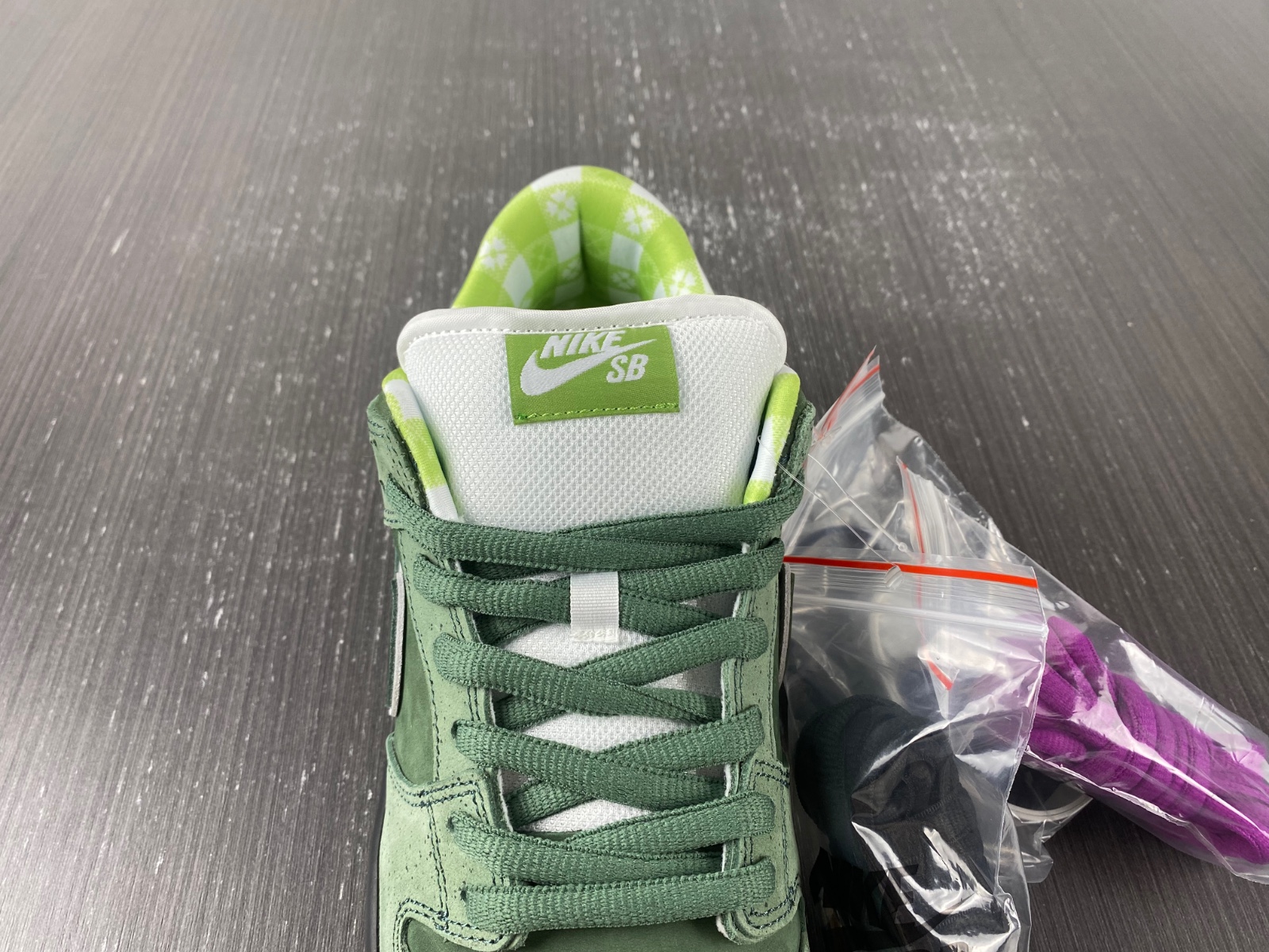 Nike SB Dunk Low Concepts Green Lobster (Regular Box) - Image 9