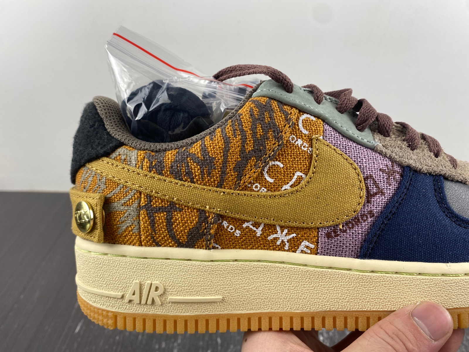 Nike Air Force 1 Low Travis Scott Cactus Jack - Image 10
