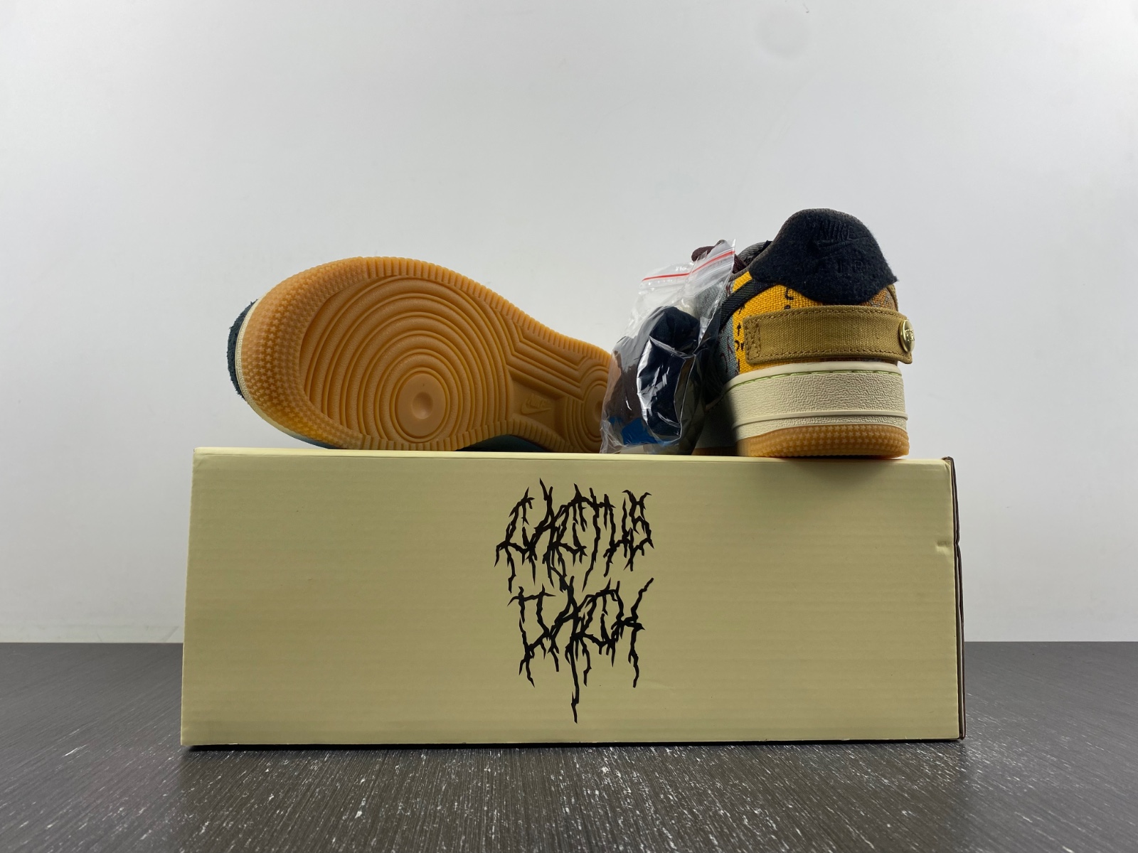 Nike Air Force 1 Low Travis Scott Cactus Jack - Image 17