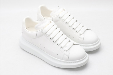 Alexander McQueen Oversized White - Image 2