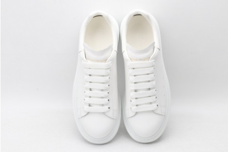 Alexander McQueen Oversized White - Image 5
