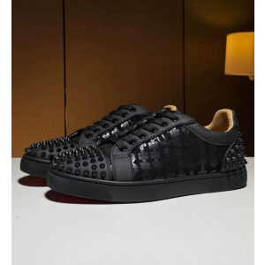 CHRISTIAN LOUBOUTIN LOUIS JUNIOR SPIKES