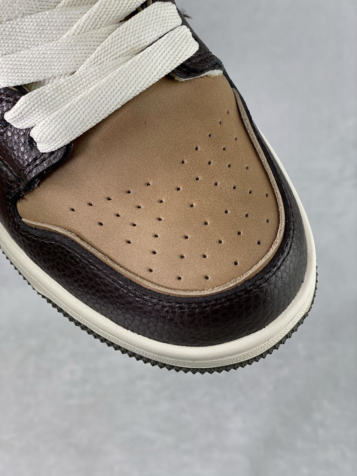 B*PE SNEAKER - Image 3
