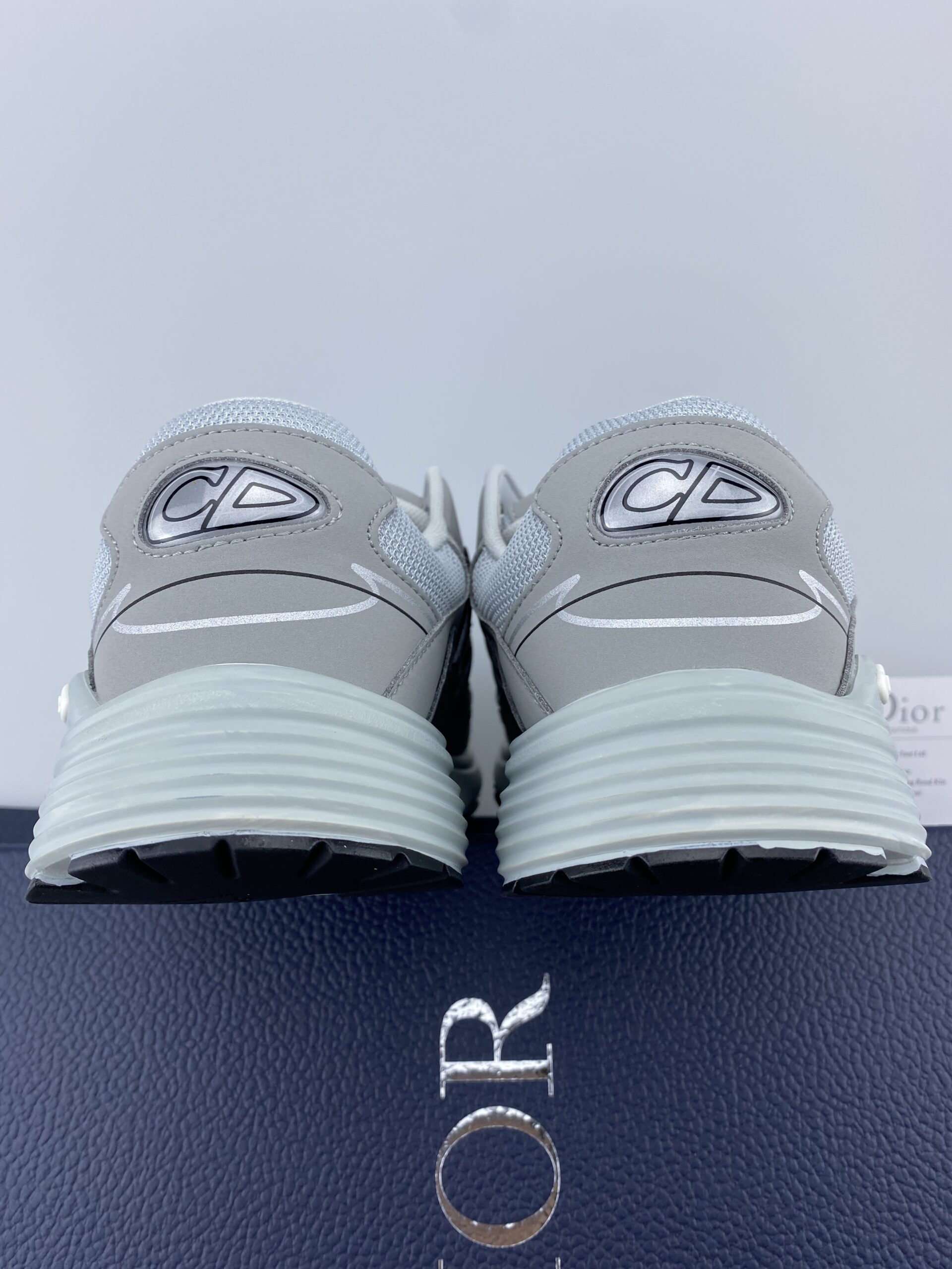 DR B30 Sneakers - Image 2