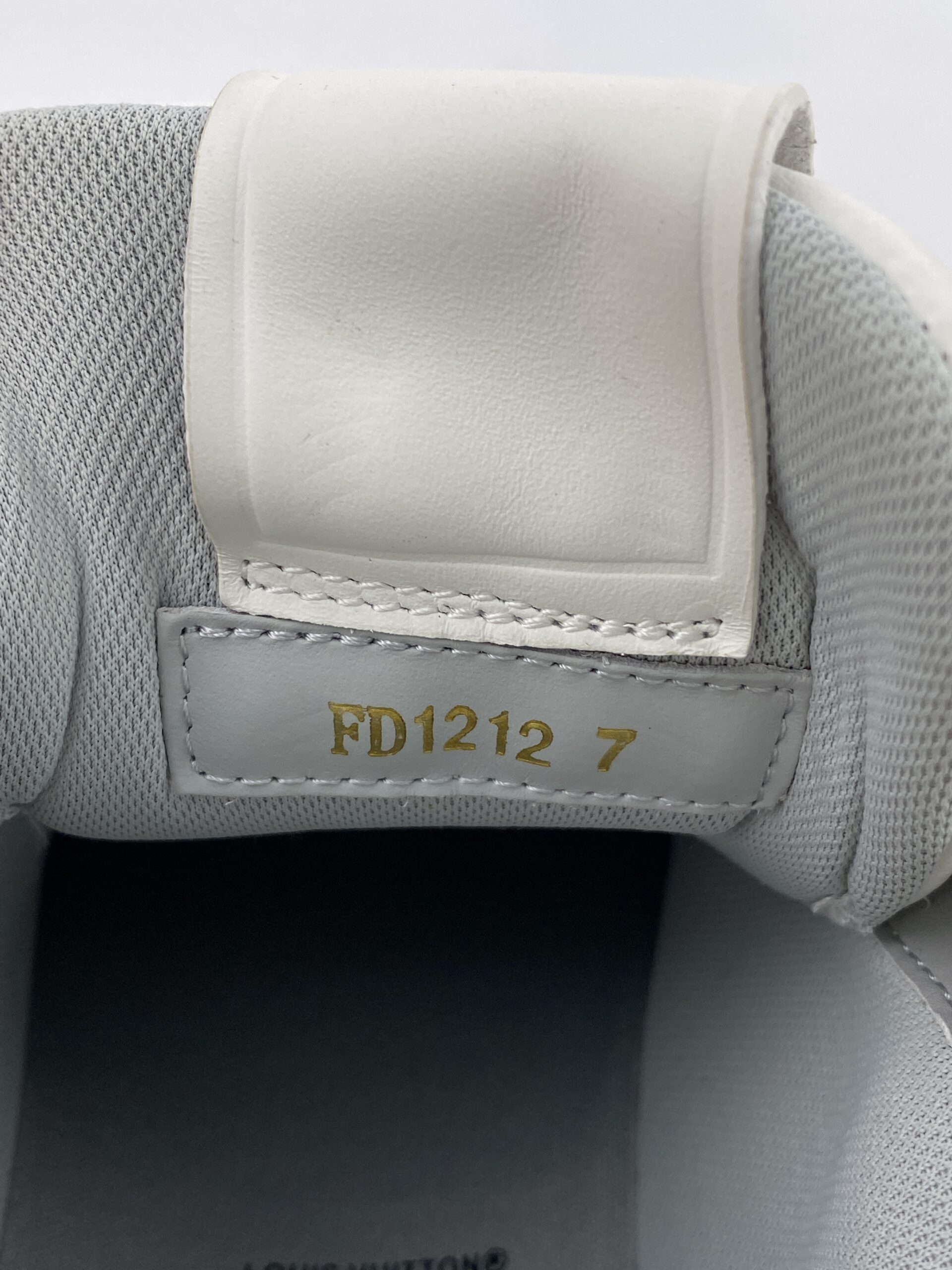 L** V* Trainer White - Image 7