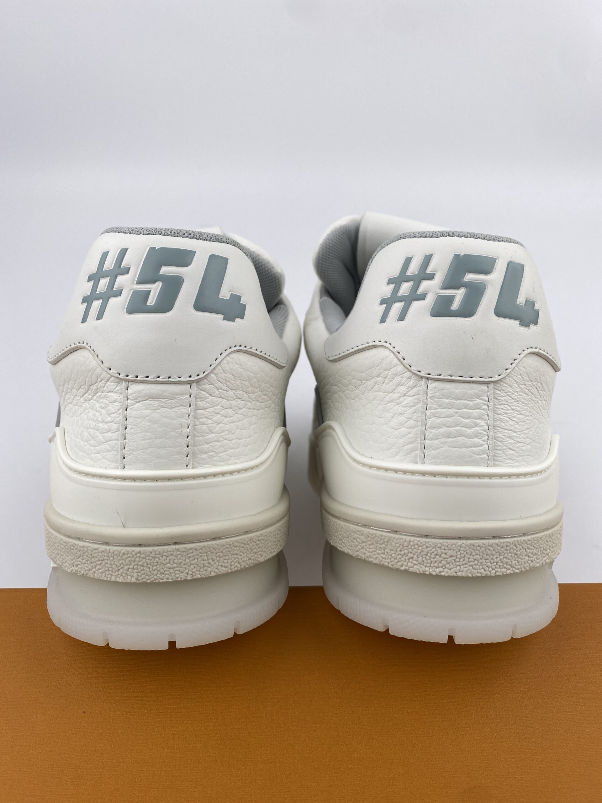 L** V* Trainer White - Image 8