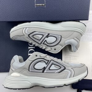 DR B30 Sneakers