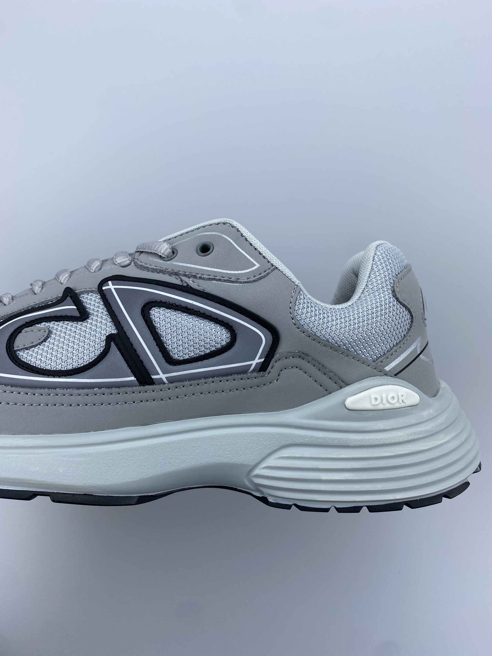 DR B30 Sneakers - Image 9