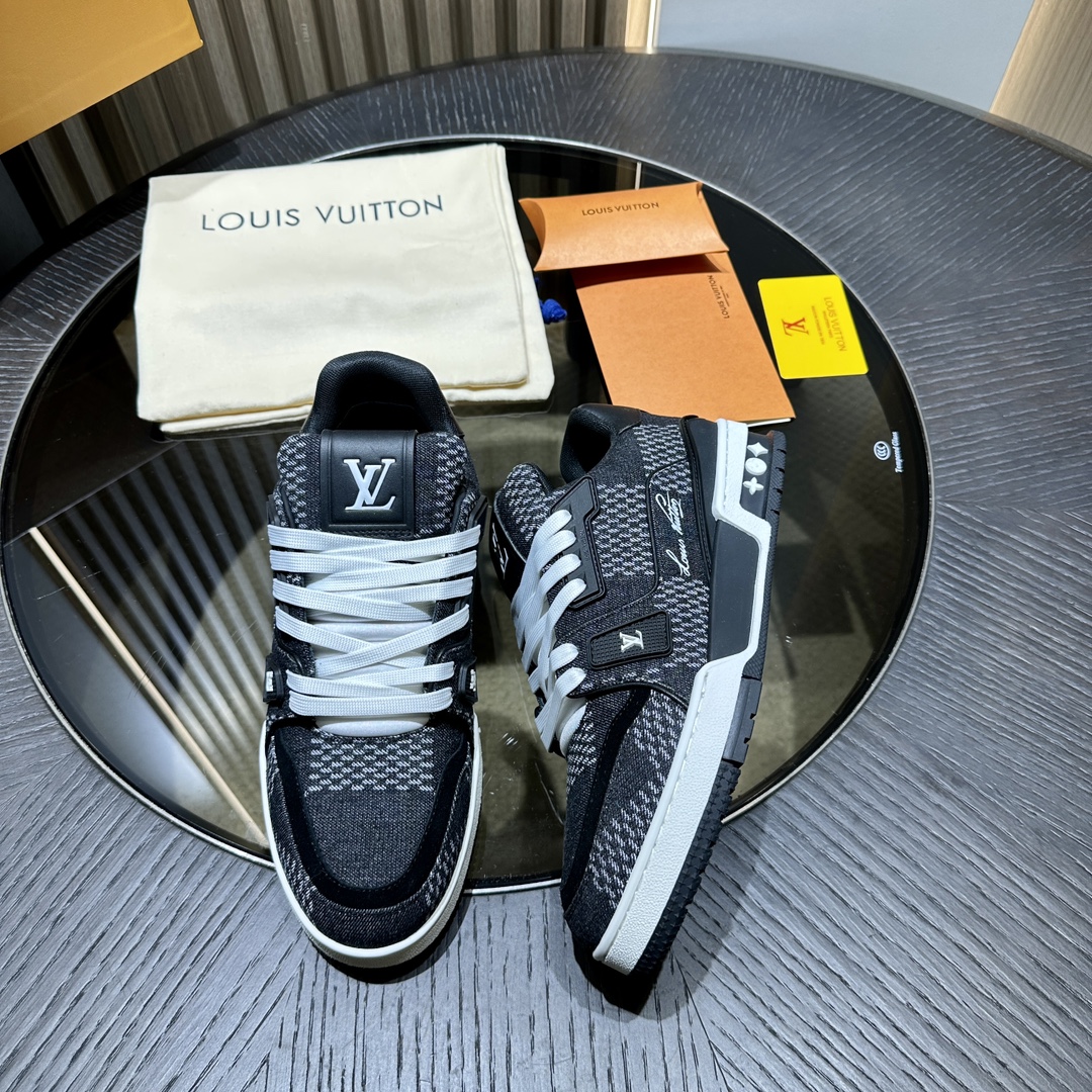 L** V* Trainer - Image 3