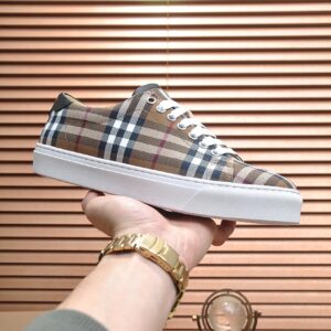 Burberry Logo