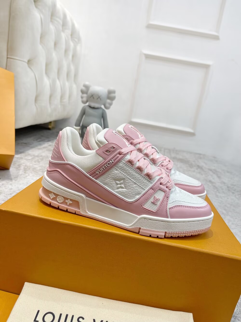 LOUIS V Trainer Rose Pink VL0231 - Image 3
