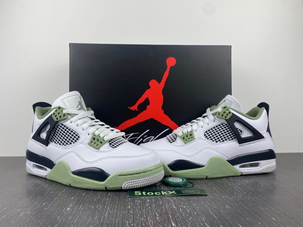 Jordan 4 Retro Seafoam