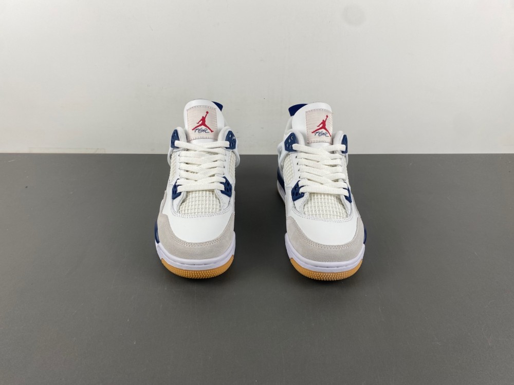 Nike SB x Air Jordan 4 “Navy” - Image 2